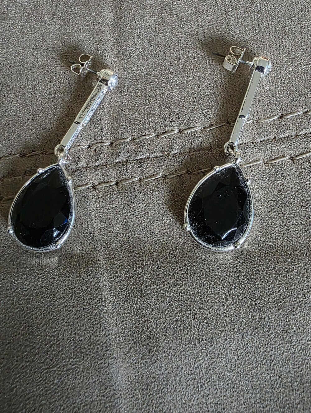 Silver Earrings Black Stone Crystal Accent
